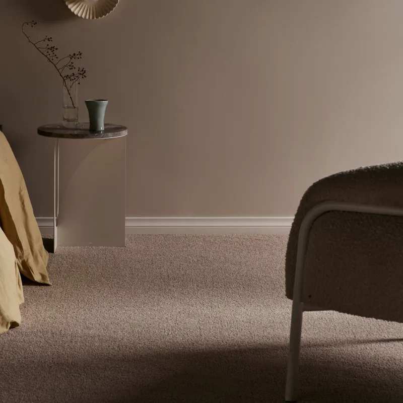 UV-resistant colorfast non-fading indoor carpet tiles in UAE